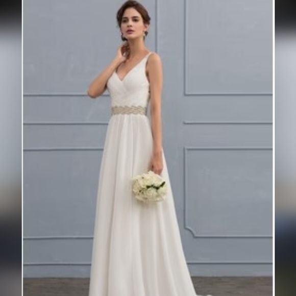 JJs House Dresses & Skirts - Elegant White Lace Trim Dress